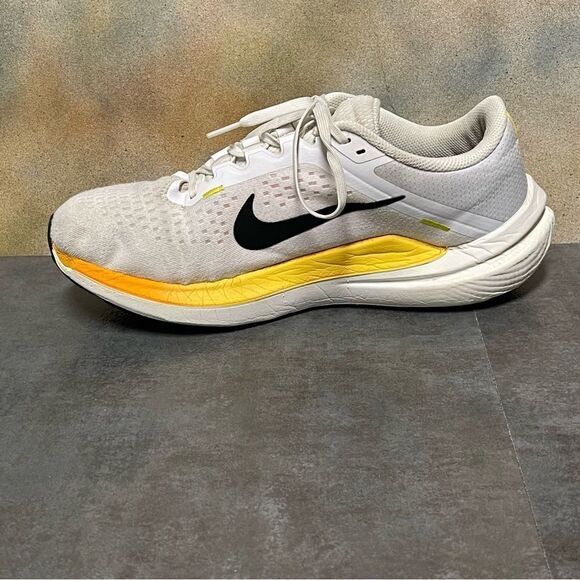 Nike Zoom Winflo 10 DV4023-101 Women's White Running Shoes Size 11M - Picture 10 of 16